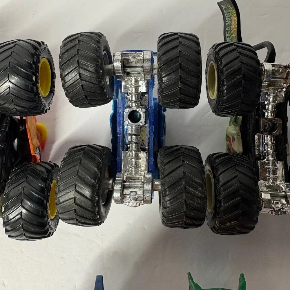 Hot Wheels Monster Jam Truck Lot Max-D Mega-Wrex El Toro Loco Ranger Rescue